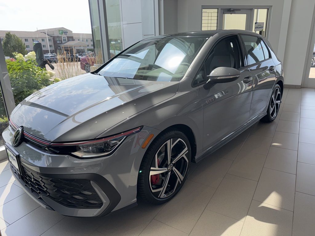 2025 Volkswagen Golf GTI SE's photo