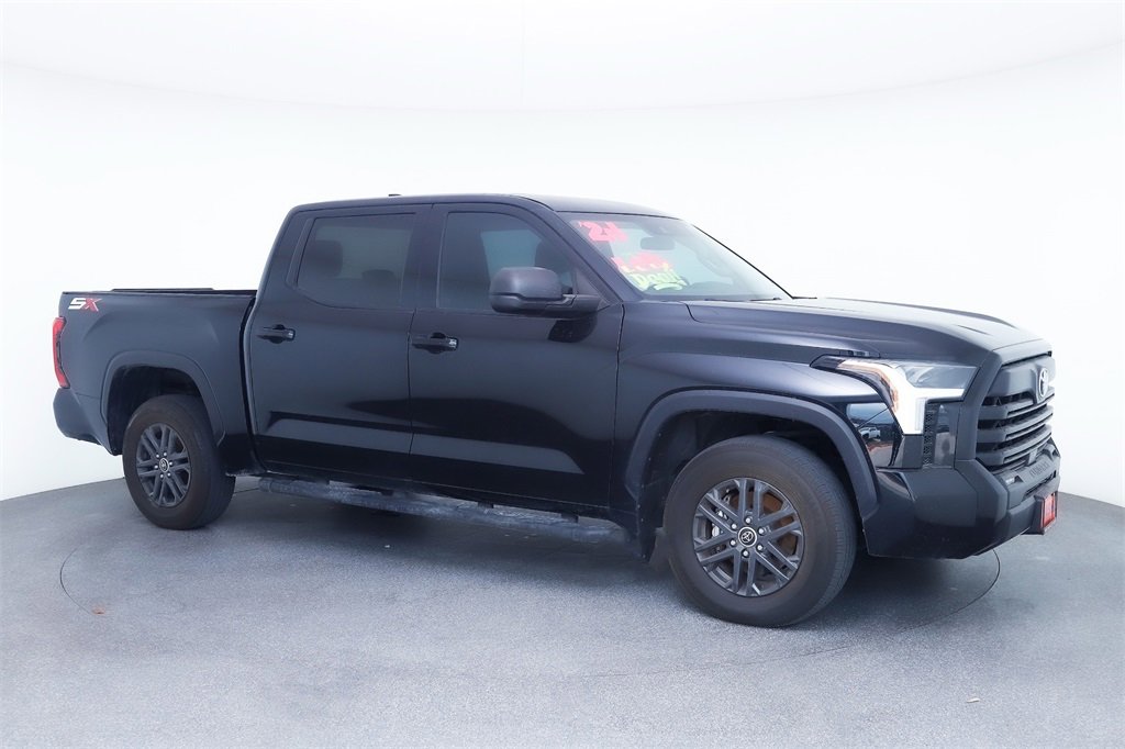 2024 Toyota Tundra SR5's photo