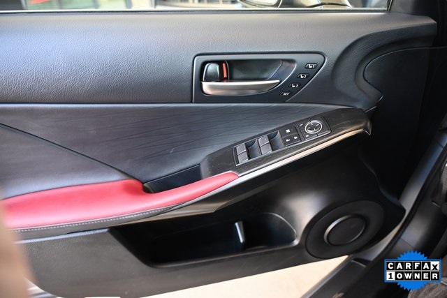 2022 Lexus IS 300 photo 20