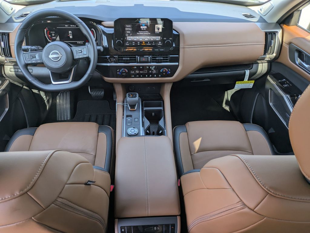 2025 Nissan Pathfinder Platinum photo 25
