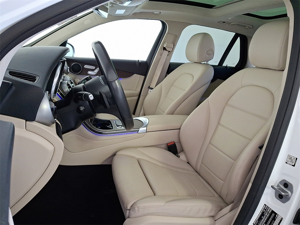 2022 Mercedes Benz GLC 300 4MATIC photo 13
