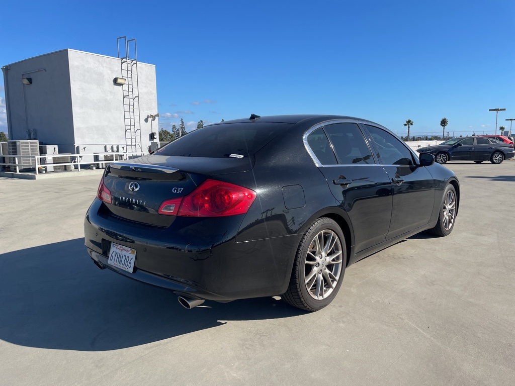 2013 Infiniti G37 Journey photo 2