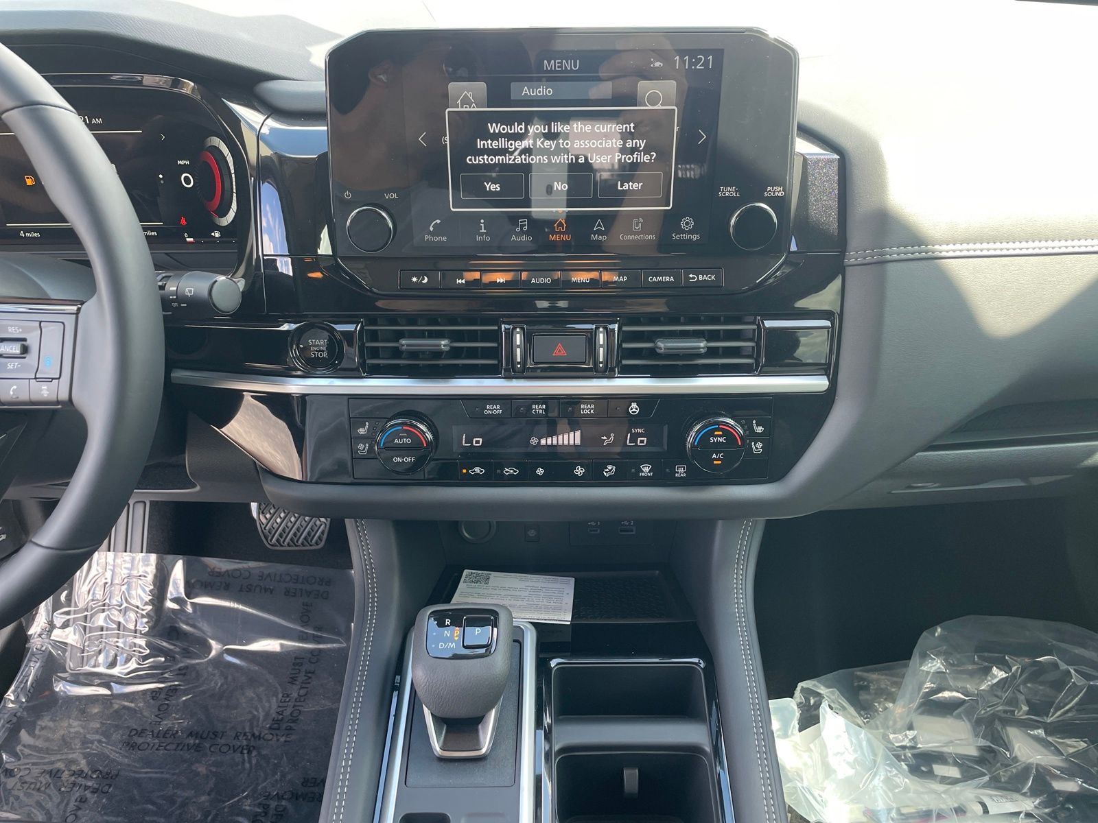 2025 Nissan Pathfinder Platinum photo 14