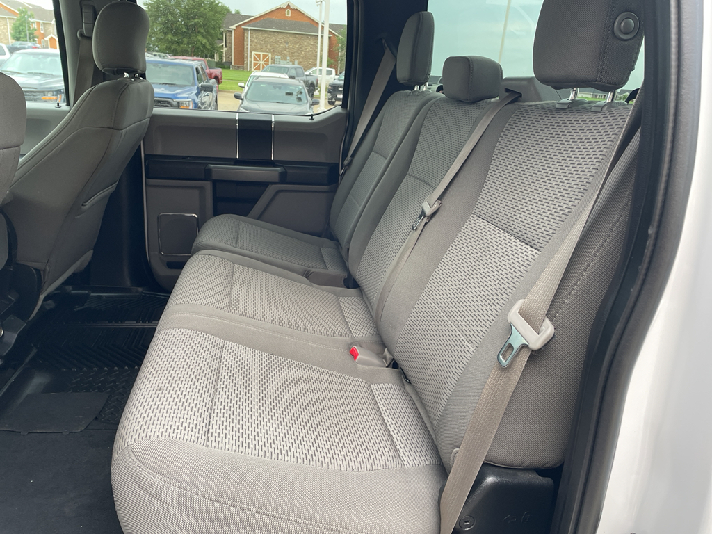 2017 Ford F-250 XLT photo 18