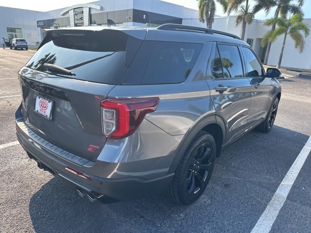2023 Ford Explorer ST photo 3