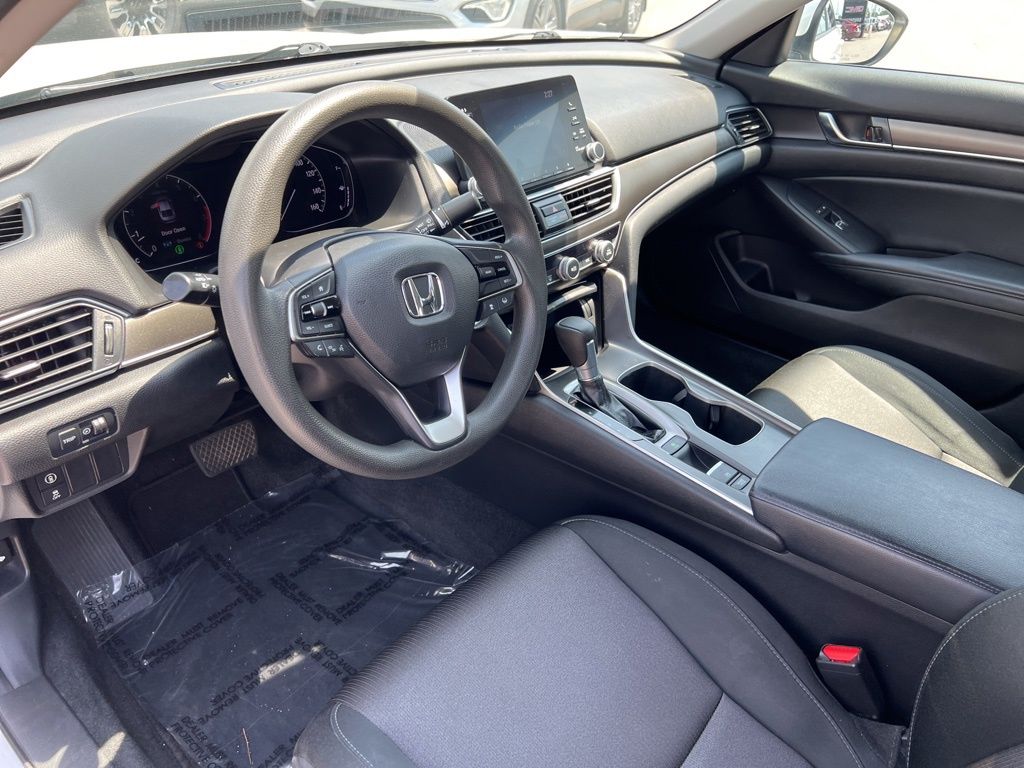 2018 Honda Accord LX 1.5T photo 23