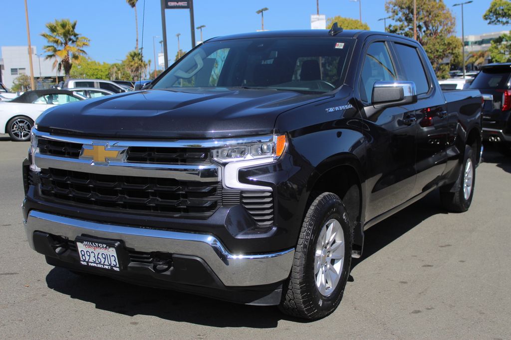 2024 Chevrolet Silverado 1500 LT photo 2