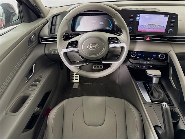 2025 Hyundai Elantra SEL Sport photo 25