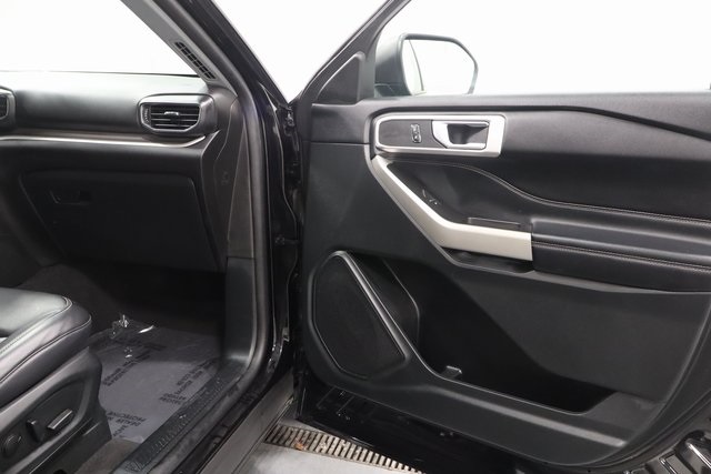 2023 Ford Explorer XLT photo 12
