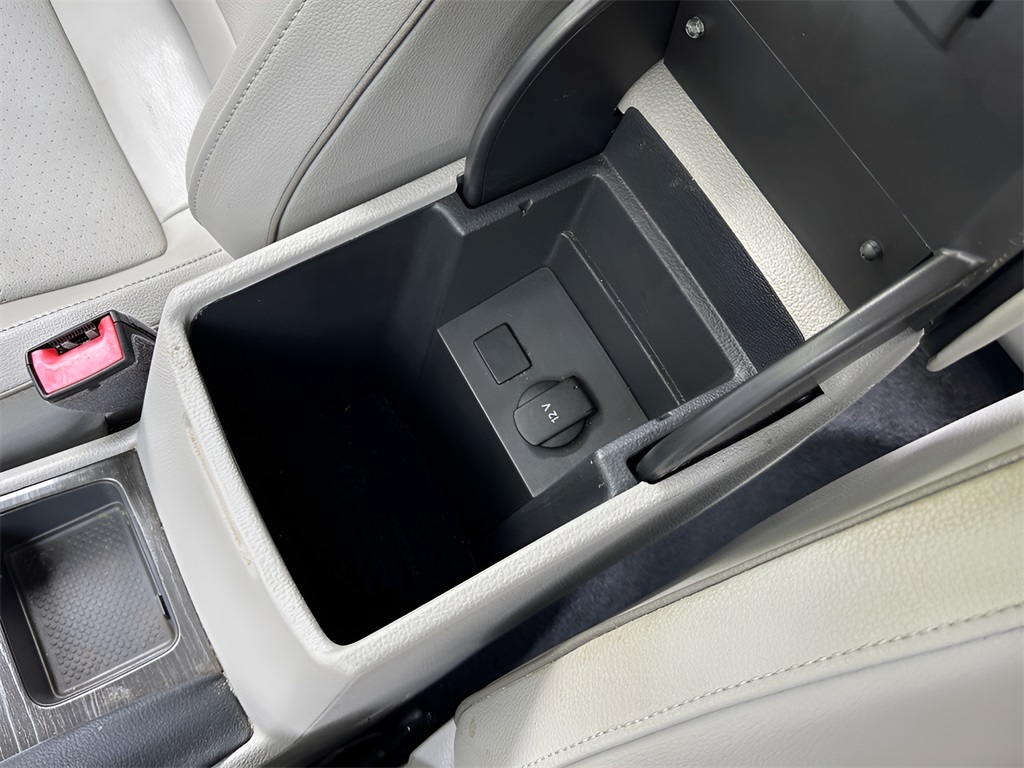 2018 Volkswagen Passat SE photo 19