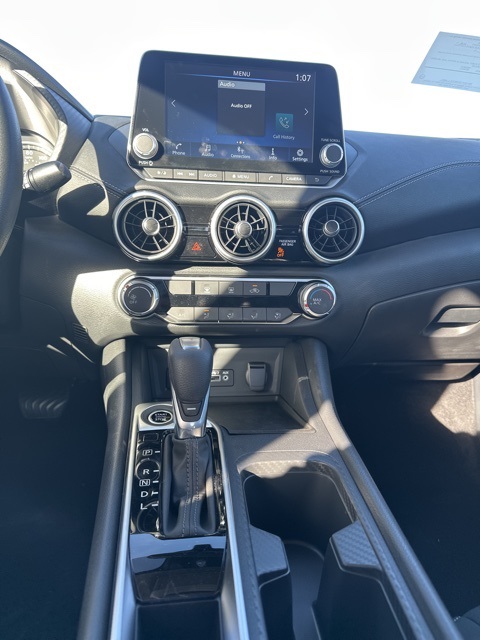 2025 Nissan Sentra SV photo 17