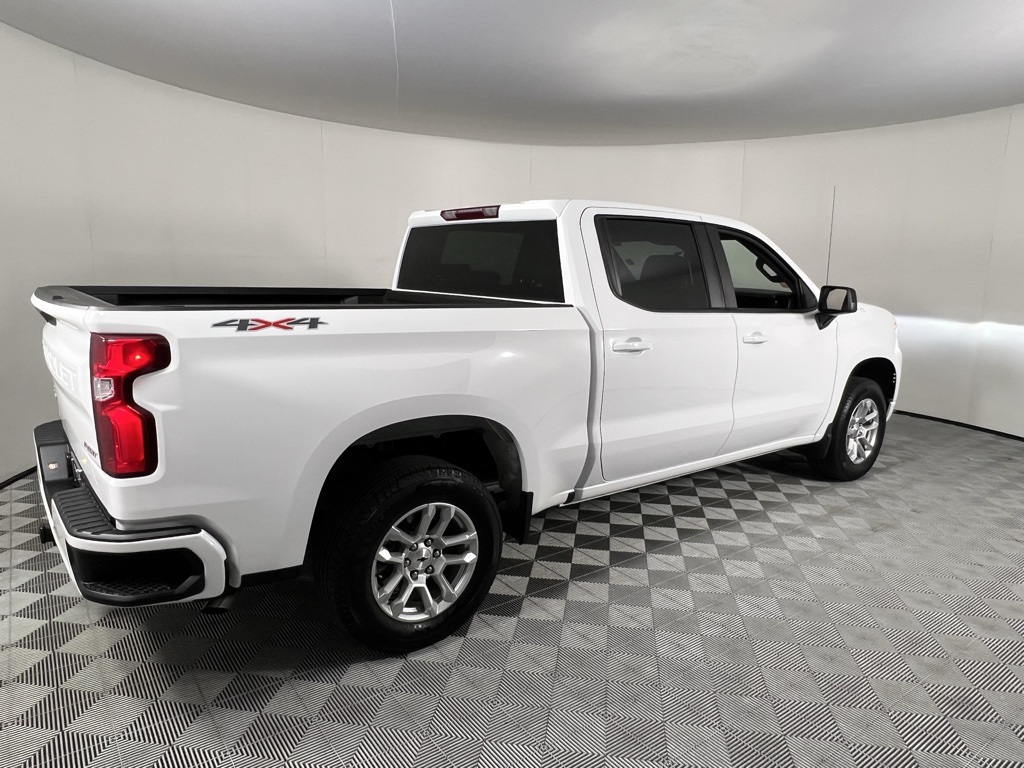 2024 Chevrolet Silverado 1500 RST photo 3