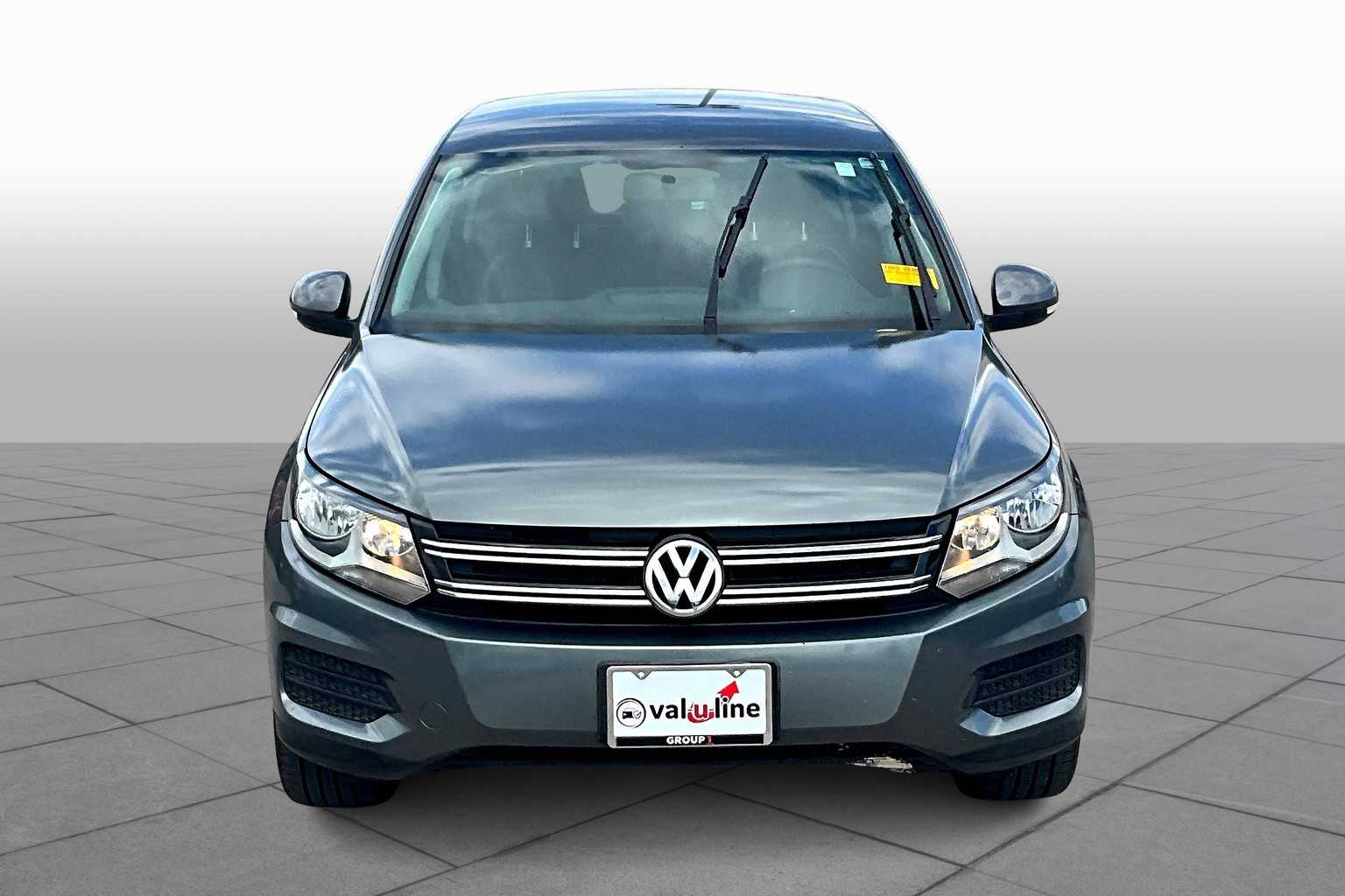 2014 Volkswagen Tiguan SE photo 3
