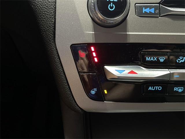 2023 Ford Explorer XLT photo 32