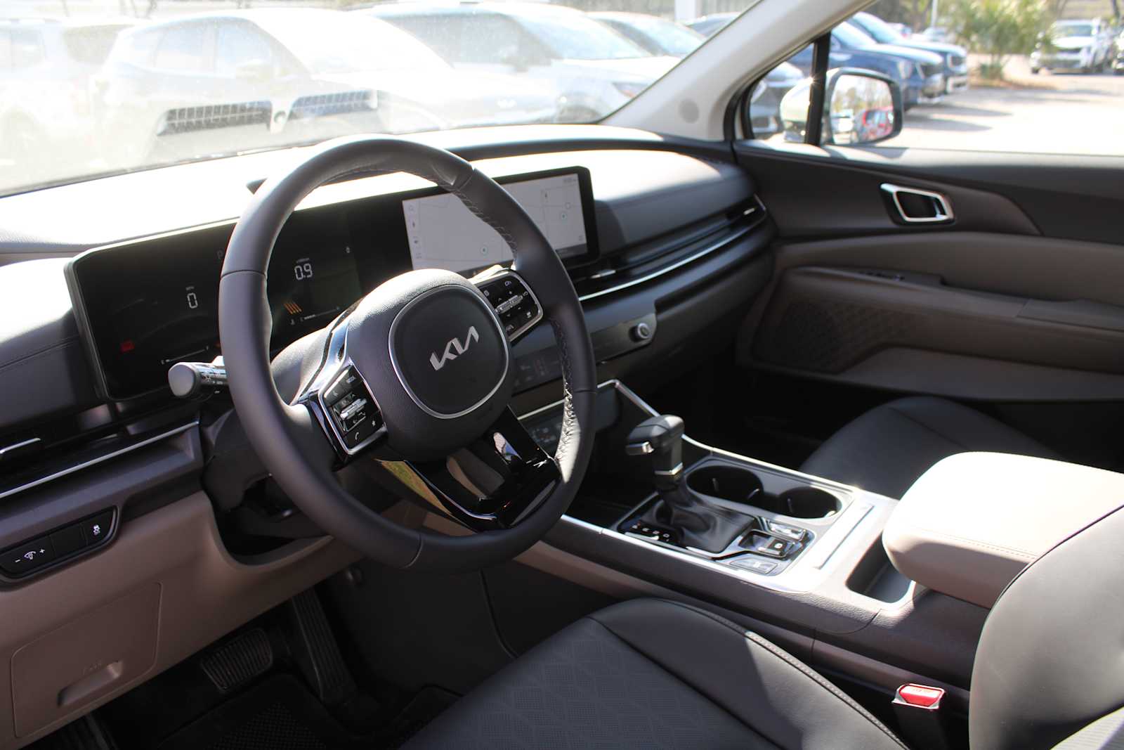 2025 Kia Carnival EX photo 25