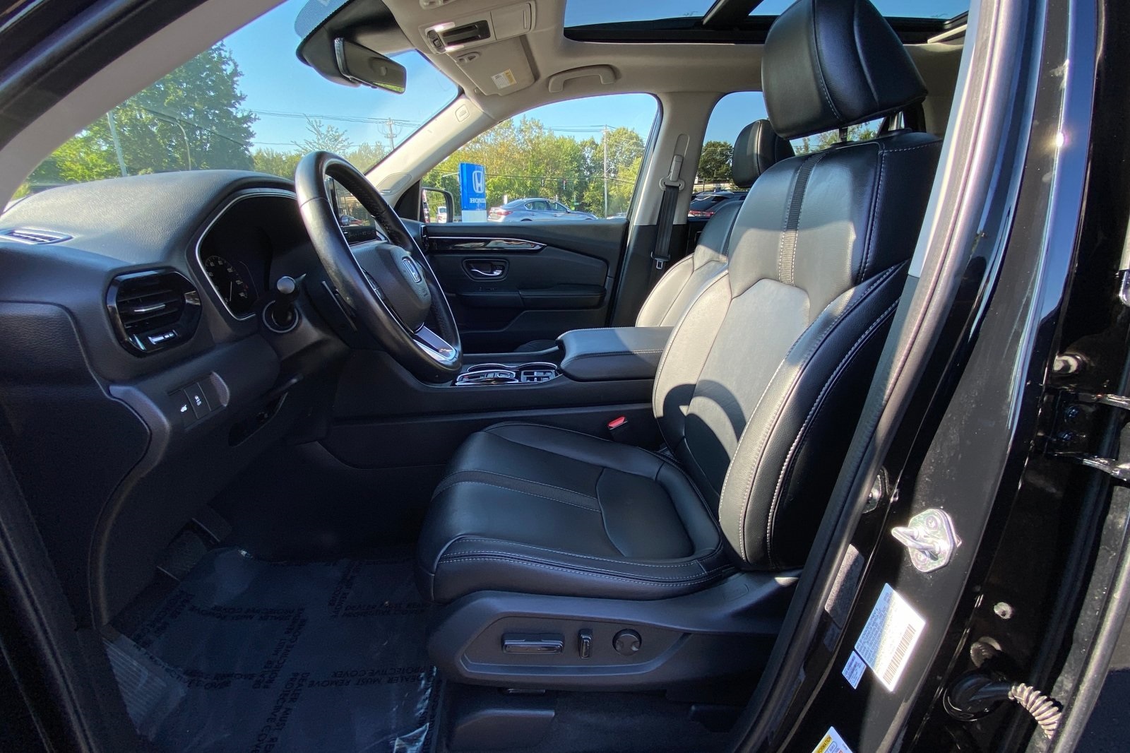 2023 Honda Pilot Touring photo 8