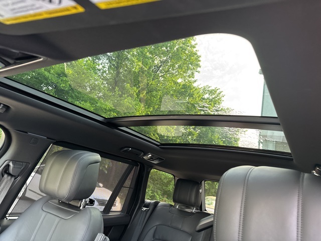 2020 Land Rover Range Rover SuperCharged photo 19