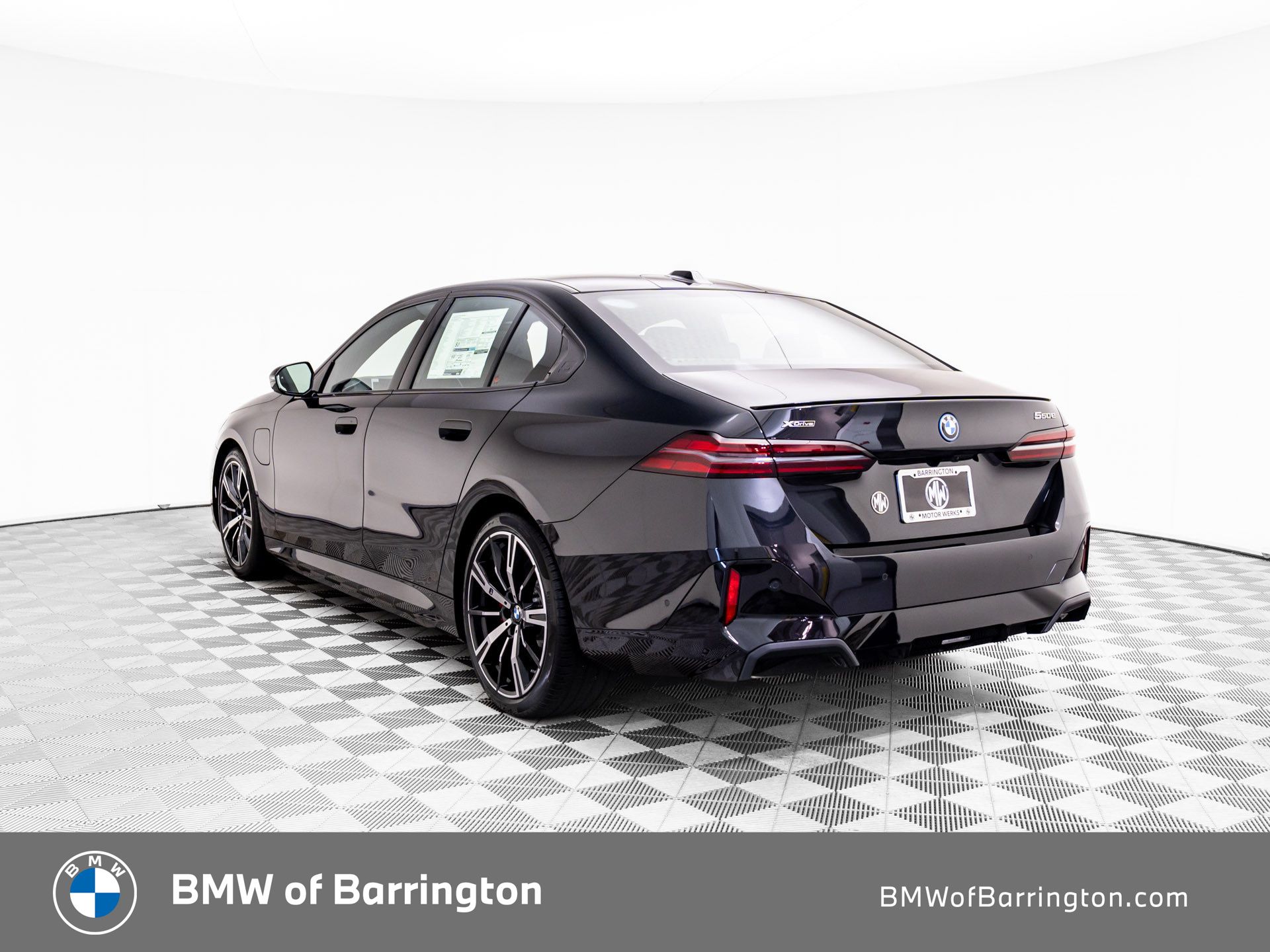 2026 Bmw 550e xDrive photo 3