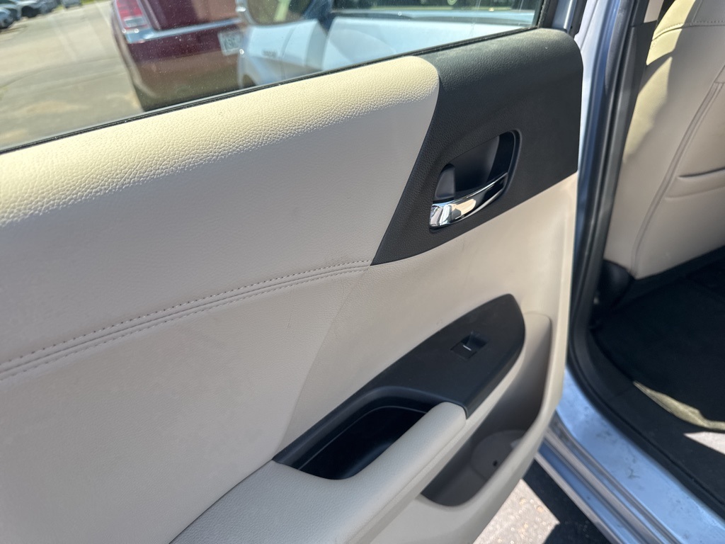 2017 Honda Accord Hybrid EX-L photo 12