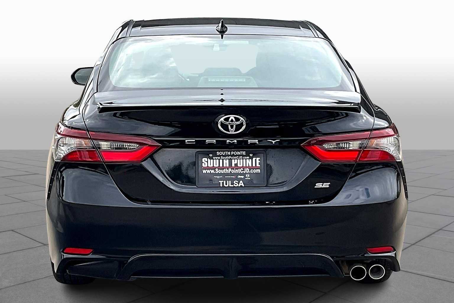 2024 Toyota Camry SE photo 4