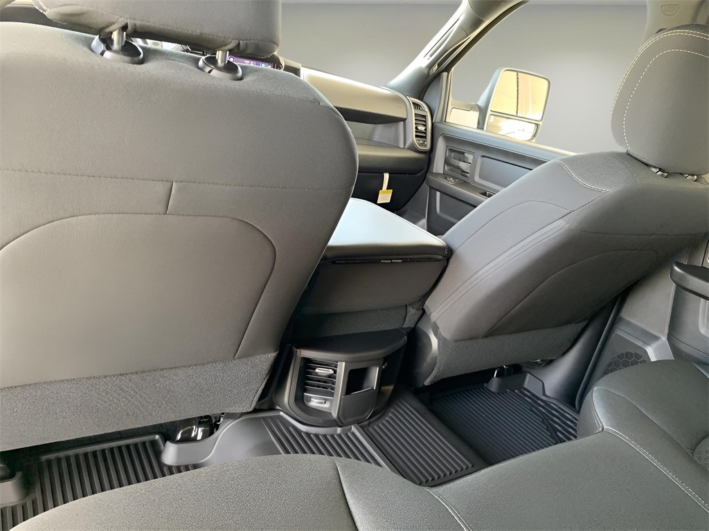 2026 Ram 2500 Tradesman photo 32