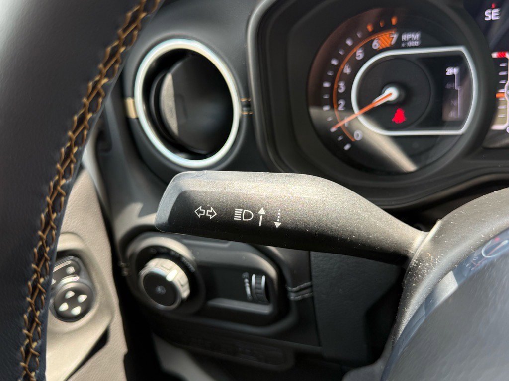2024 Jeep Wrangler Sahara photo 24