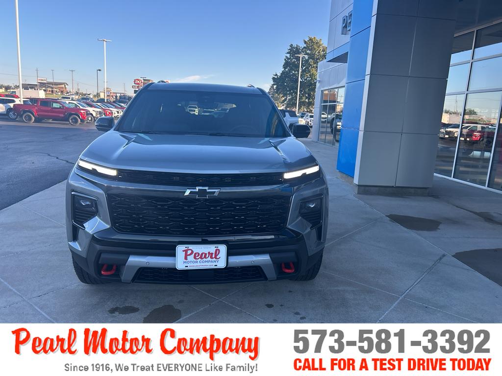 2026 Chevrolet Traverse Z71 photo 2