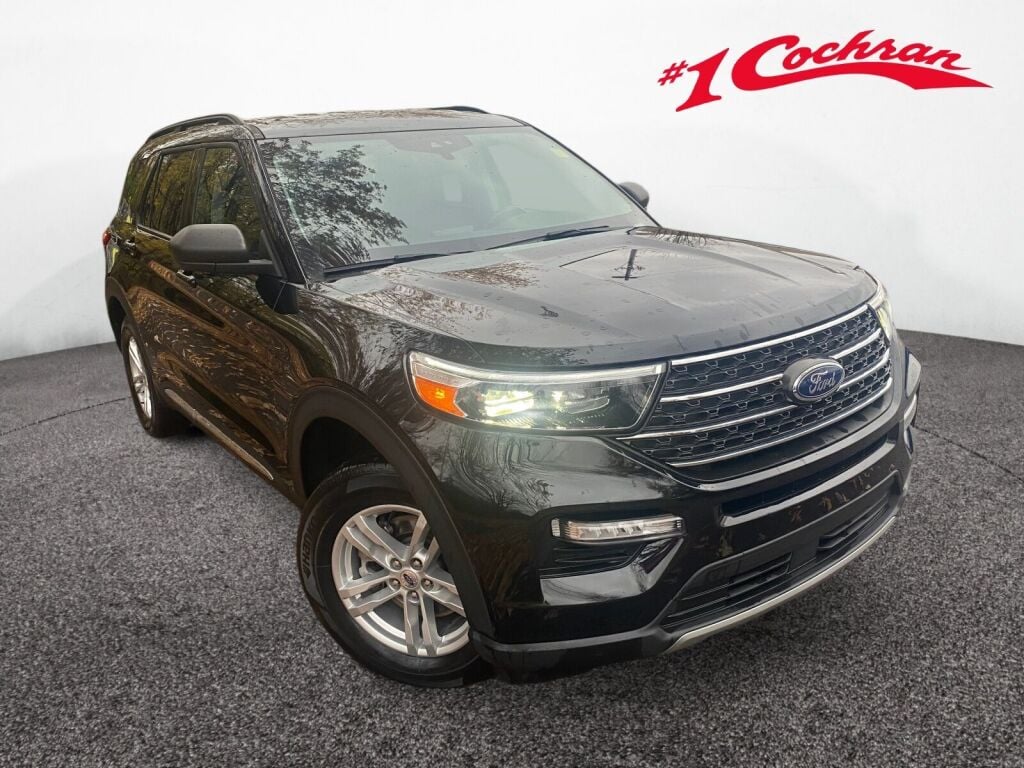 2023 Ford Explorer XLT's photo