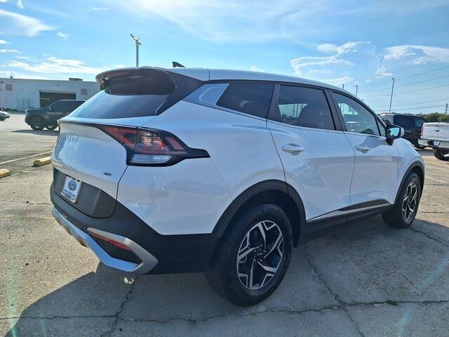 2024 Kia Sportage LX photo 5