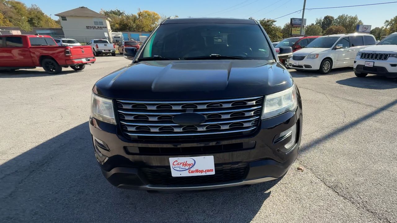 2017 Ford Explorer XLT photo 2