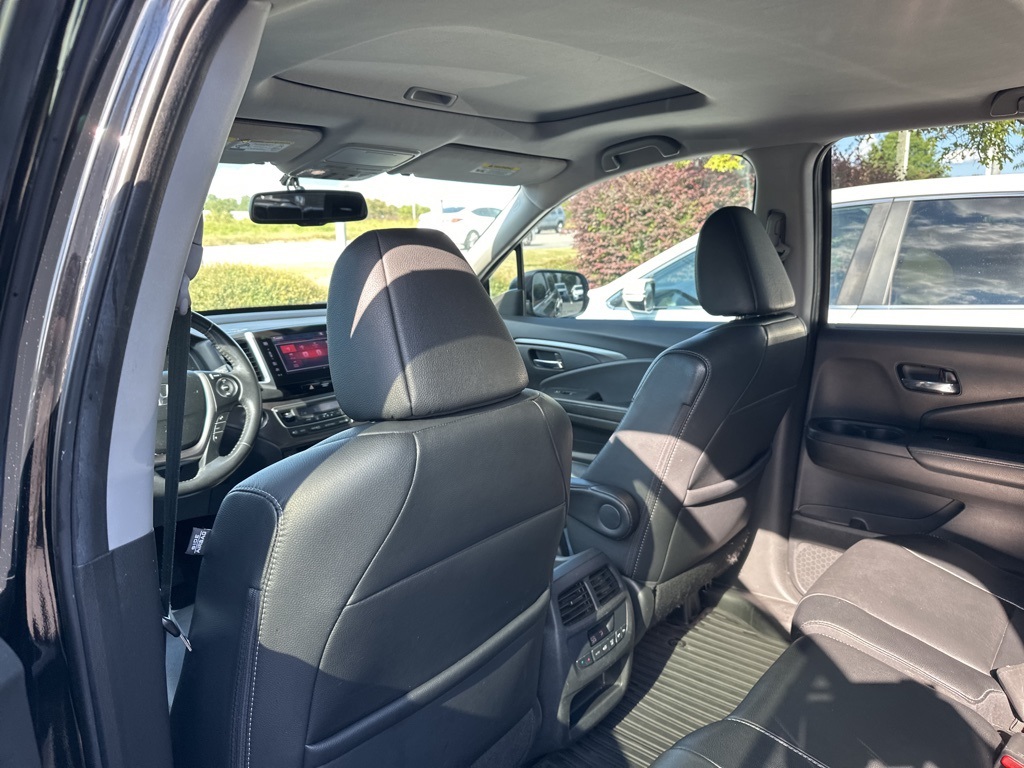 2016 Honda Pilot EX-L photo 10