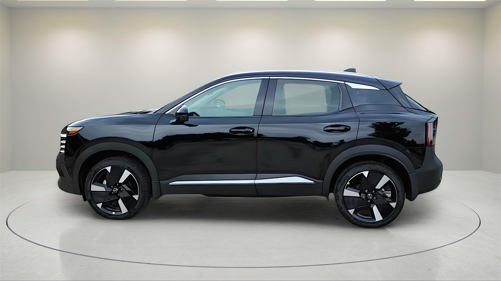 2025 Nissan Kicks SR photo 4