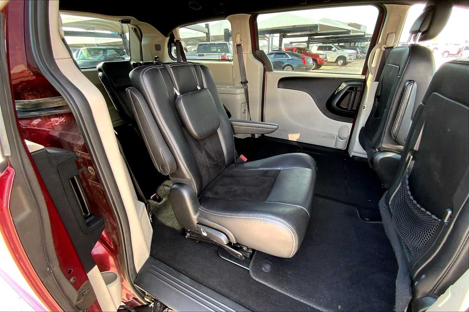 2017 Dodge Grand Caravan SXT photo 17