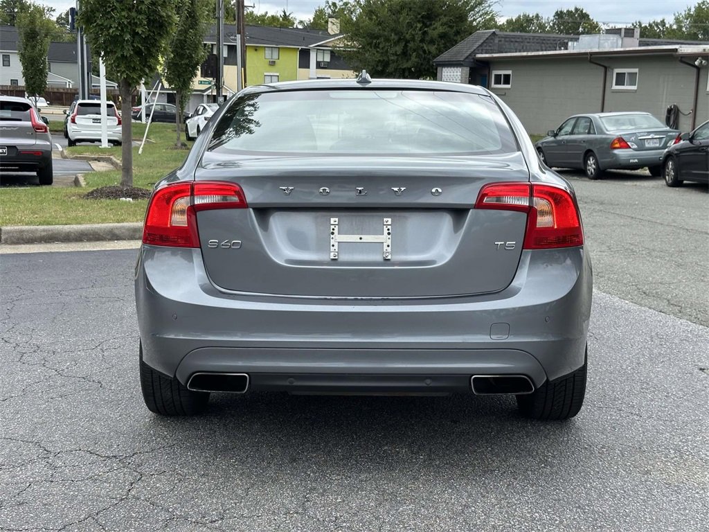 2016 Volvo S60 T5 Drive-E Premier photo 18