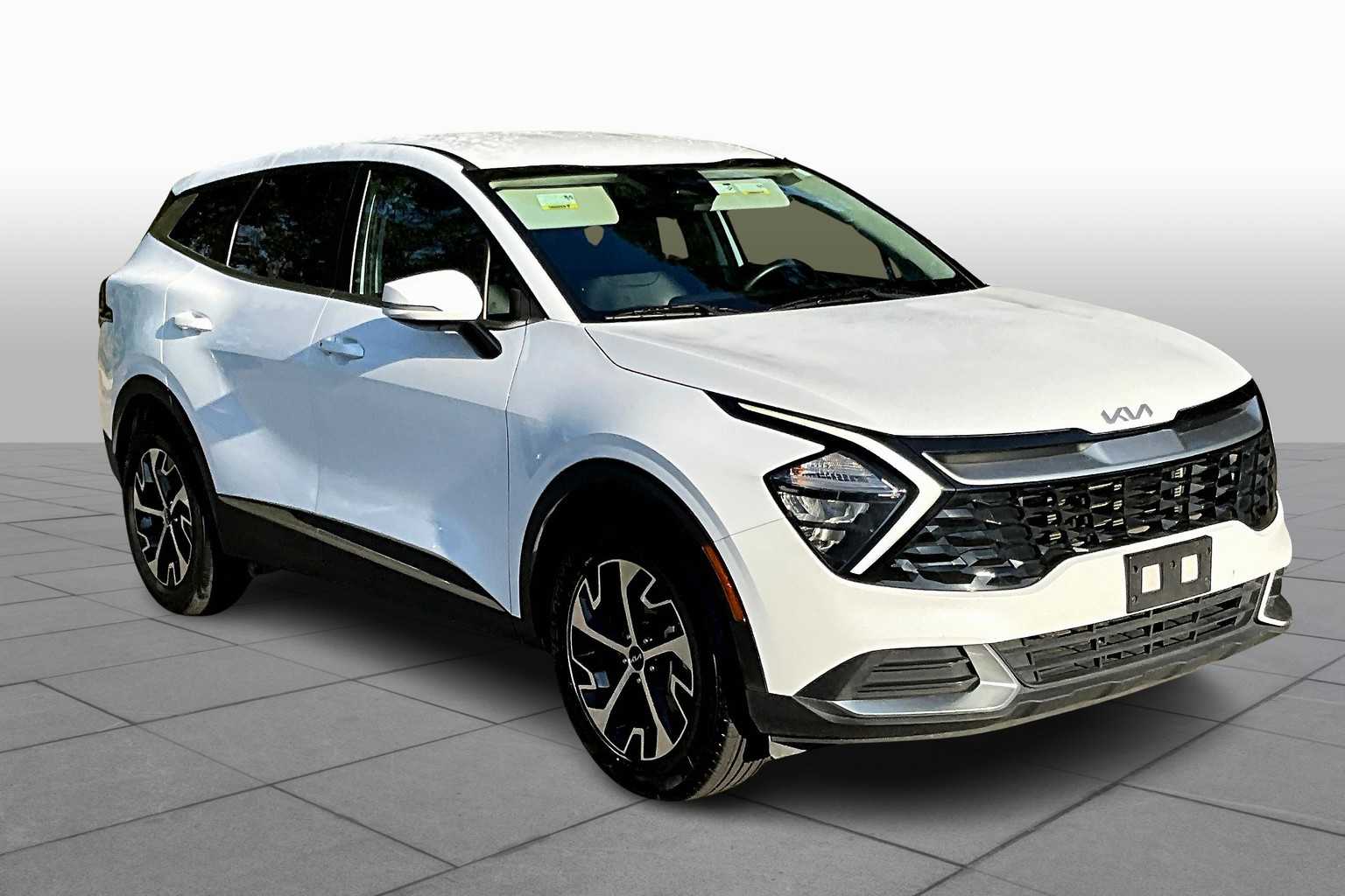 2023 Kia Sportage EX photo 2