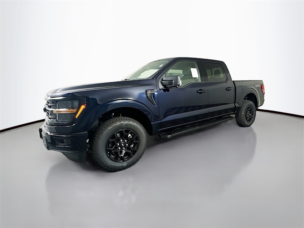 2025 Ford F-150 XLT photo 3