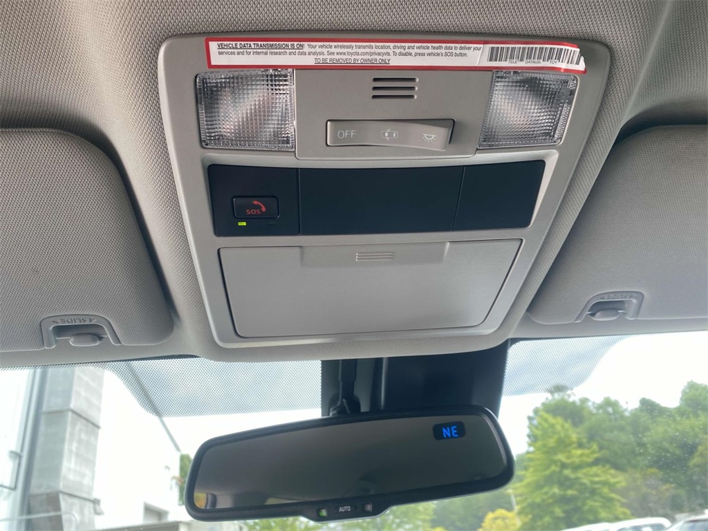 2022 Toyota Tacoma SR5 photo 25