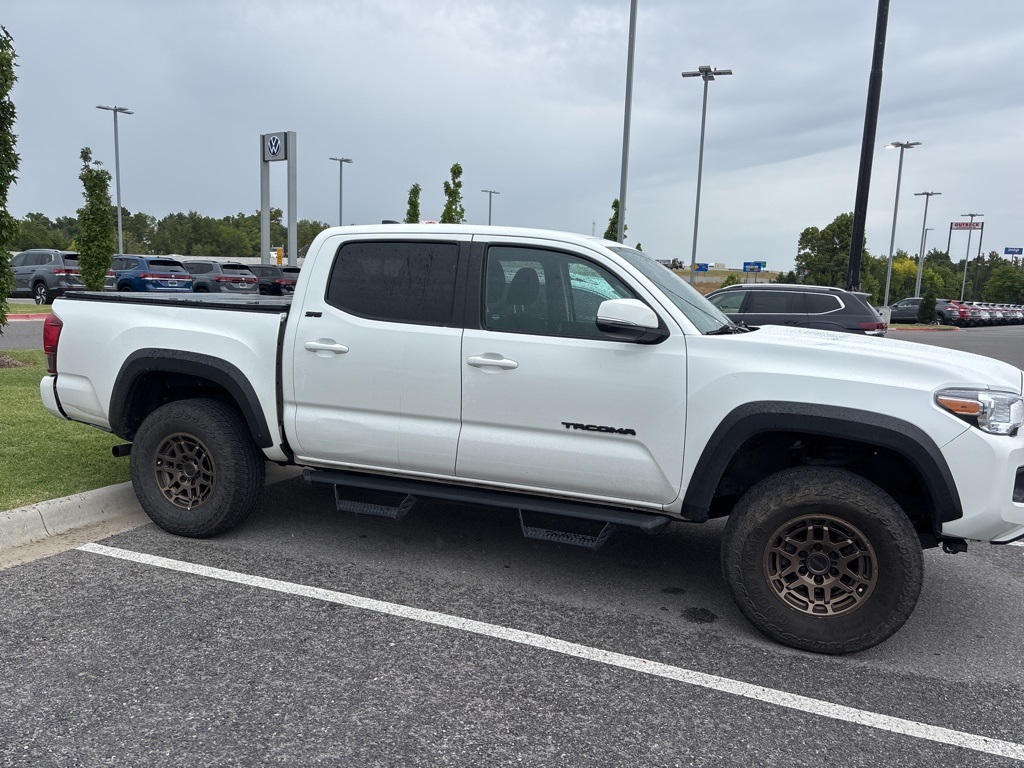 2023 Toyota Tacoma Trail Edition photo 2