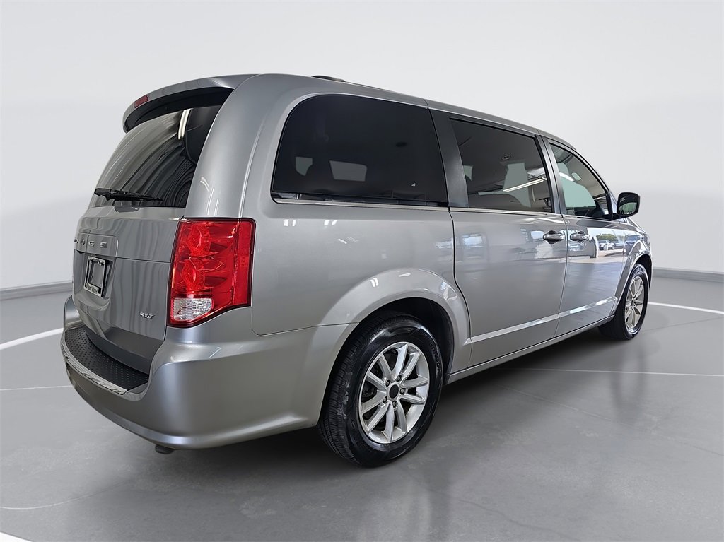 2020 Dodge Grand Caravan SXT photo 3