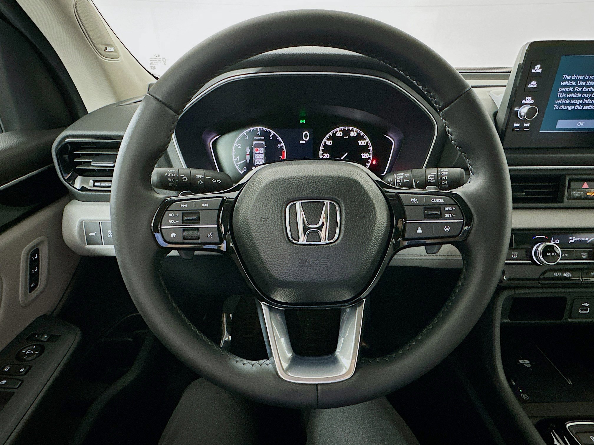 2025 Honda Pilot Touring photo 11