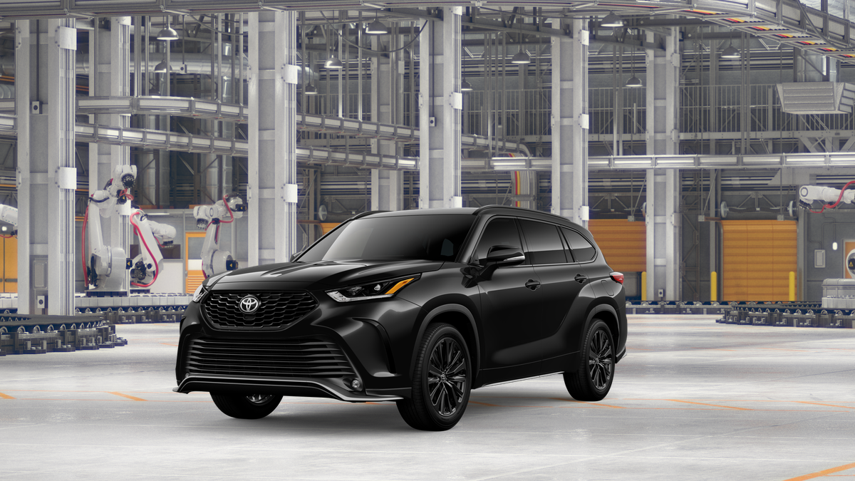 2026 Toyota Highlander XSE's photo