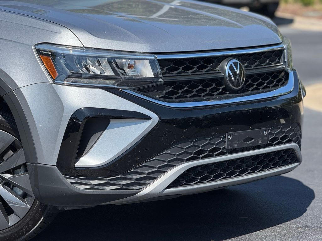 2024 Volkswagen Taos S photo 4