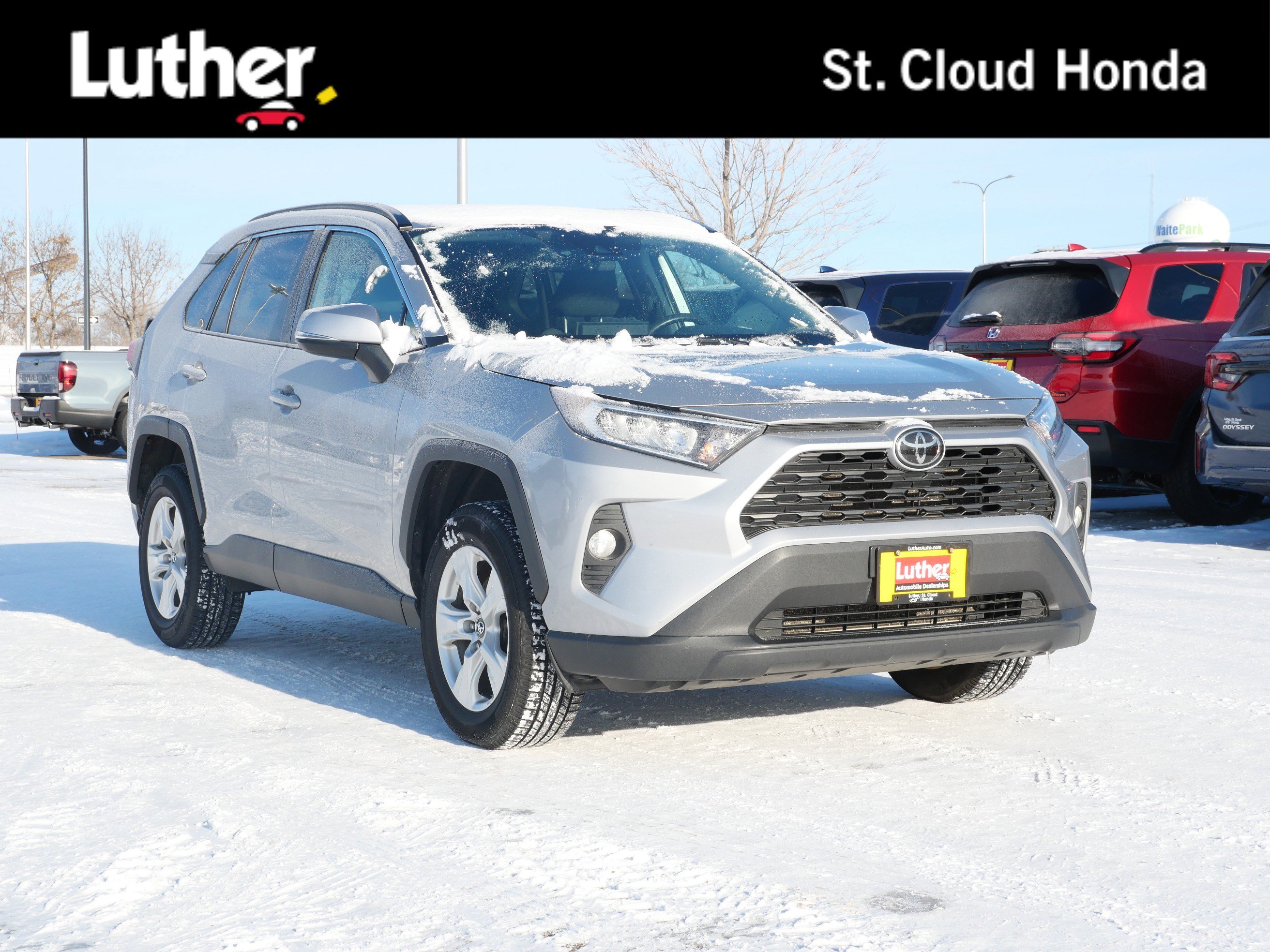 2021 Toyota RAV4 XLE's photo