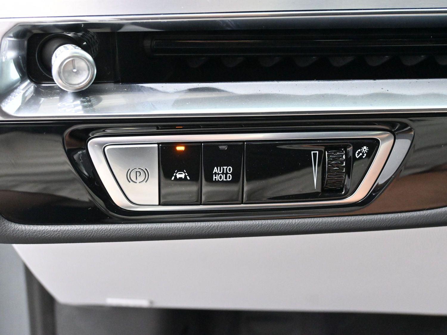 2024 Cadillac Lyriq Luxury photo 25
