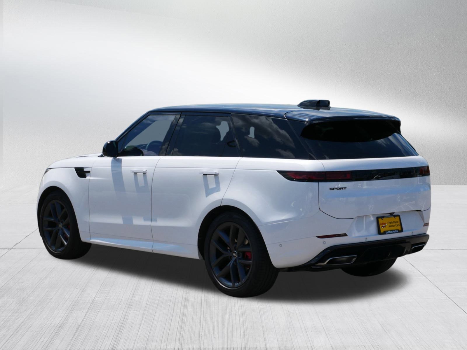 2024 Land Rover Range Rover Sport SE photo 4
