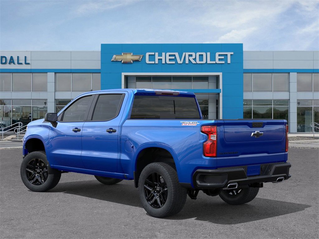 2026 Chevrolet Silverado Trail Boss LT photo 2