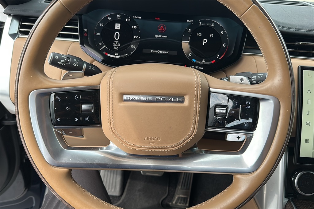 2023 Land Rover Range Rover SE photo 3