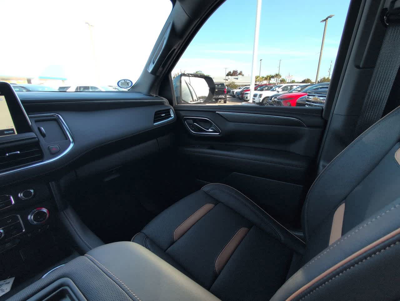 2024 Gmc Yukon AT4 photo 2