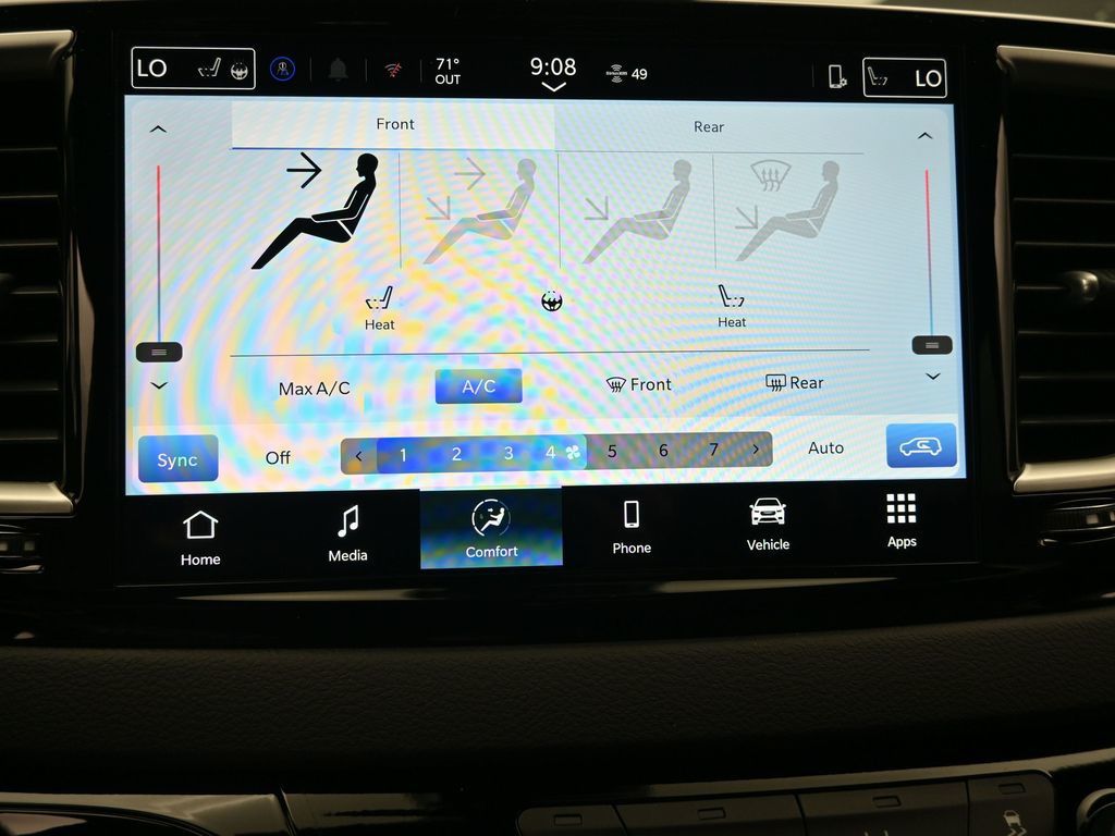 2026 Chrysler Voyager LE photo 15