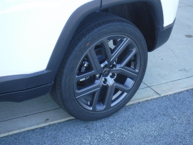 2026 Jeep Compass Limited Altitude photo 2